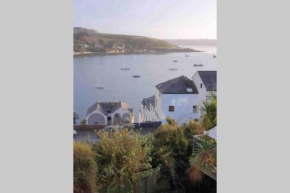 Harbour Cottage-STUNNING VIEW! Central Falmouth GARDEN COTTAGE